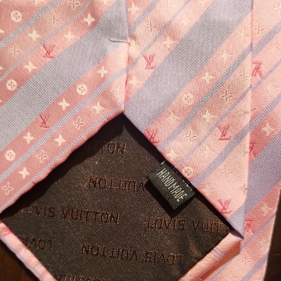 Louis Vuitton Men's Tie in Pink and Lavender - Picture 2 of 5